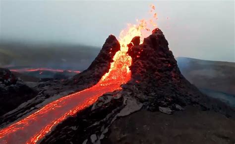 Erupción de volcán en Islandia, en vivo: noticias y última hora